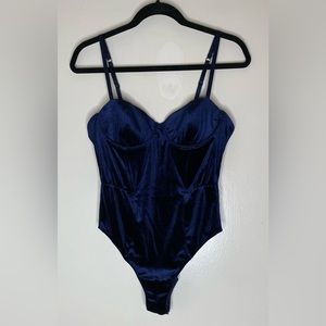 Fleur Du Mal Navy Velvet Balconette bodysuit. Size large.